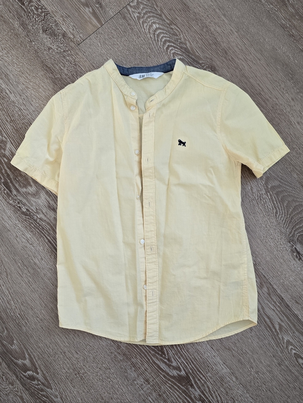 Light Yellow Short Sleeve Button-Up Shirt